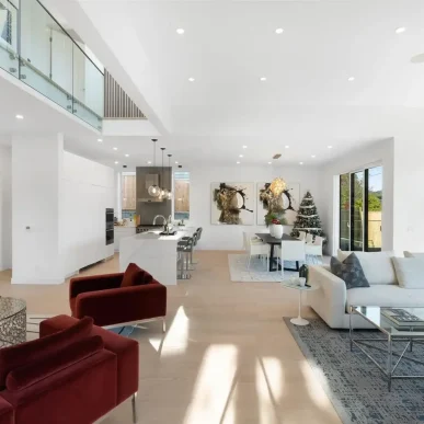 519-roslyn-boulevard-dollarton-north-vancouver-03