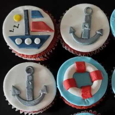 Nautical-Cupcakes1-550x550-2